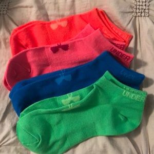 never worn under armour socks